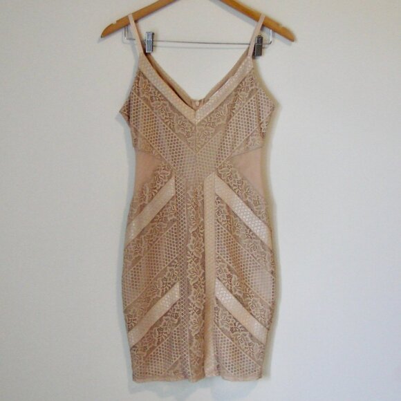 Guess Lacey Bodycon Mini Dress Nude Tan Stretch Bandage Date Night Size Small - Picture 1 of 13